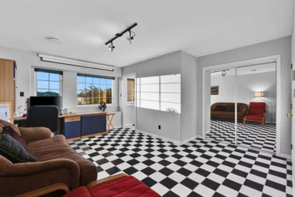 Hallway Photo of 7880 154 Street, Surrey, BC