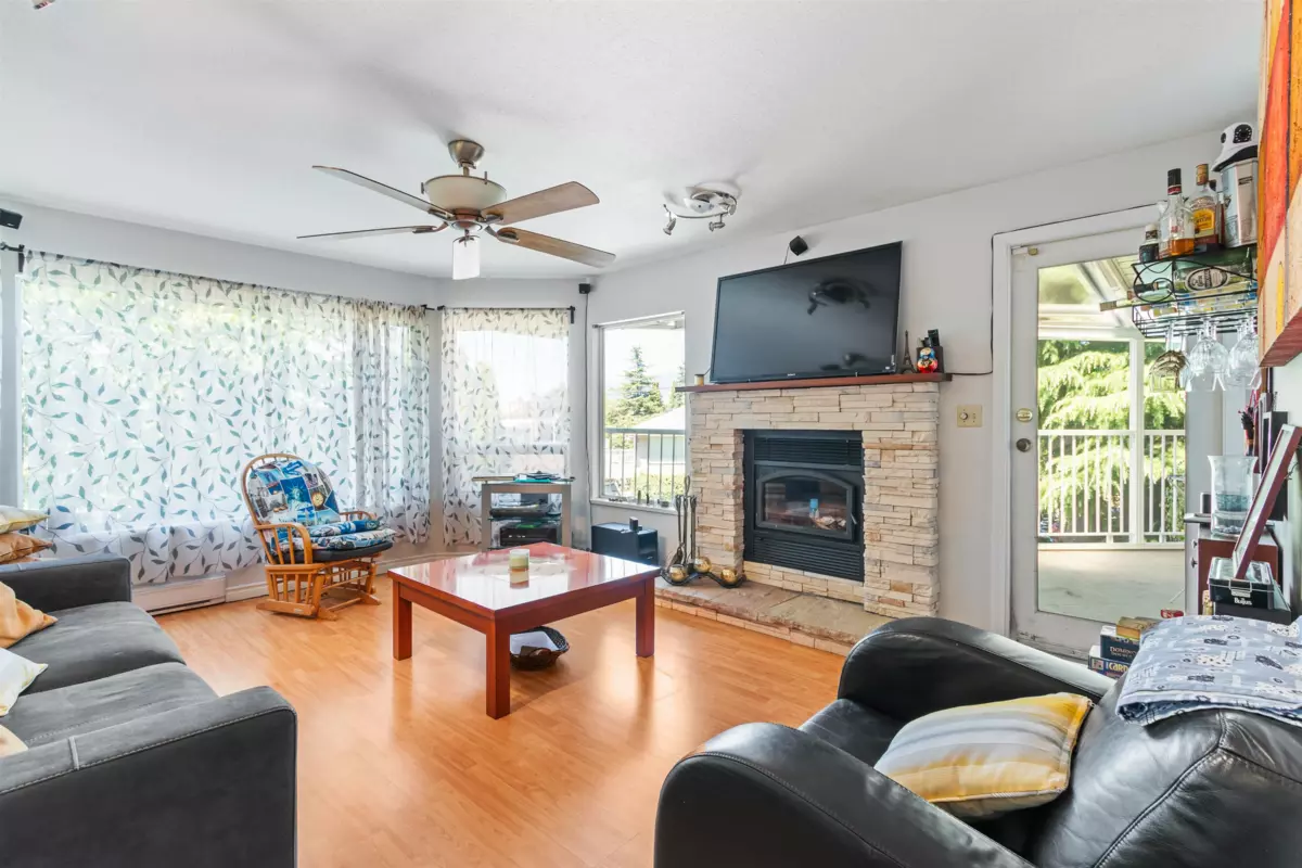 Primary Bedroom Photo of 332 St. Patricks Avenue, North Vancouver, BC