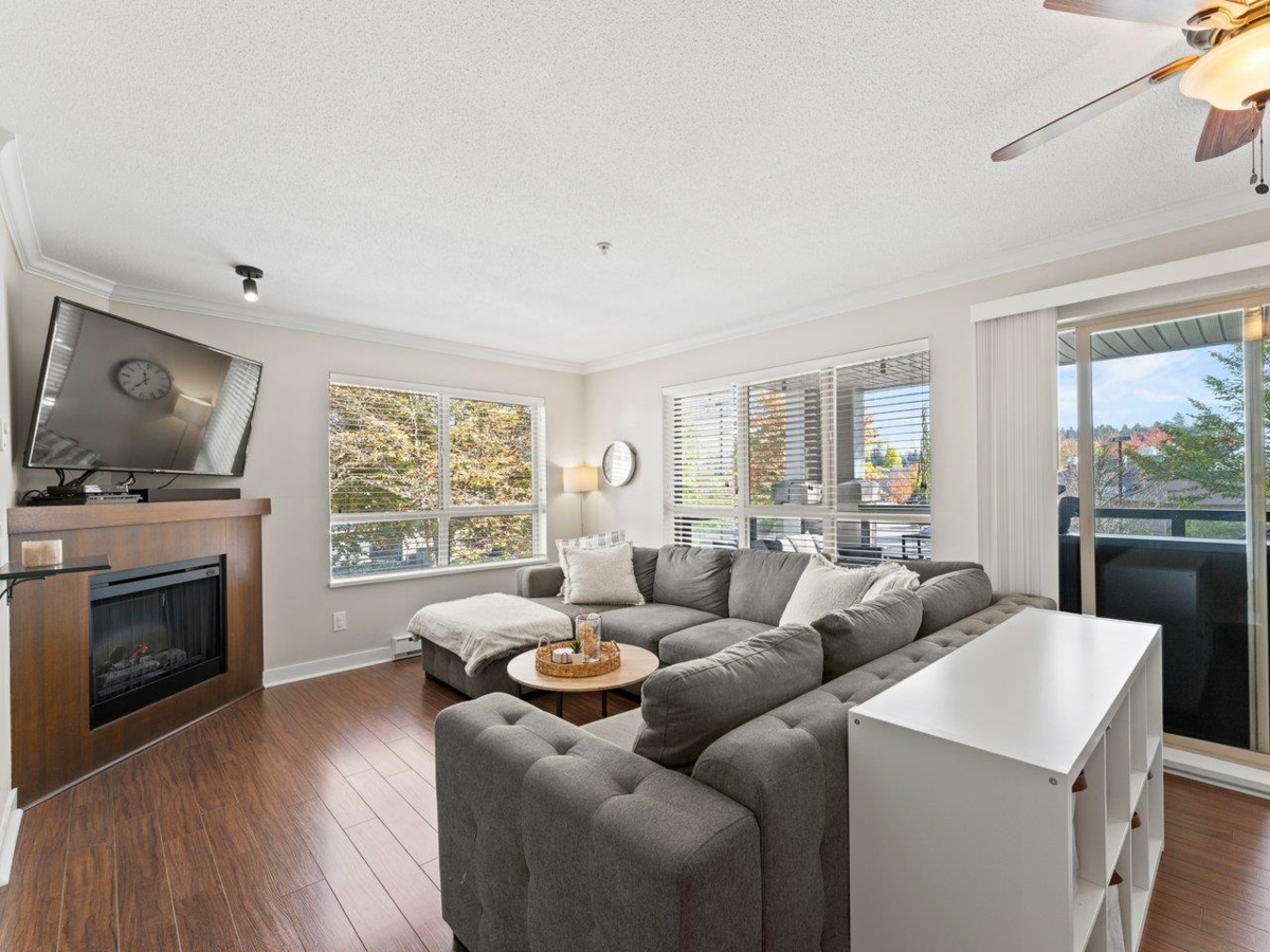 Breakfast Nook Photo of B203 8929 202 Street, Langley, BC