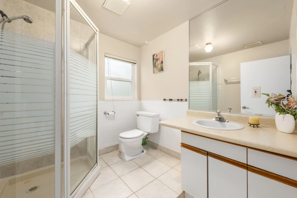 Hallway Photo of 8080 Minler Road, Richmond, BC