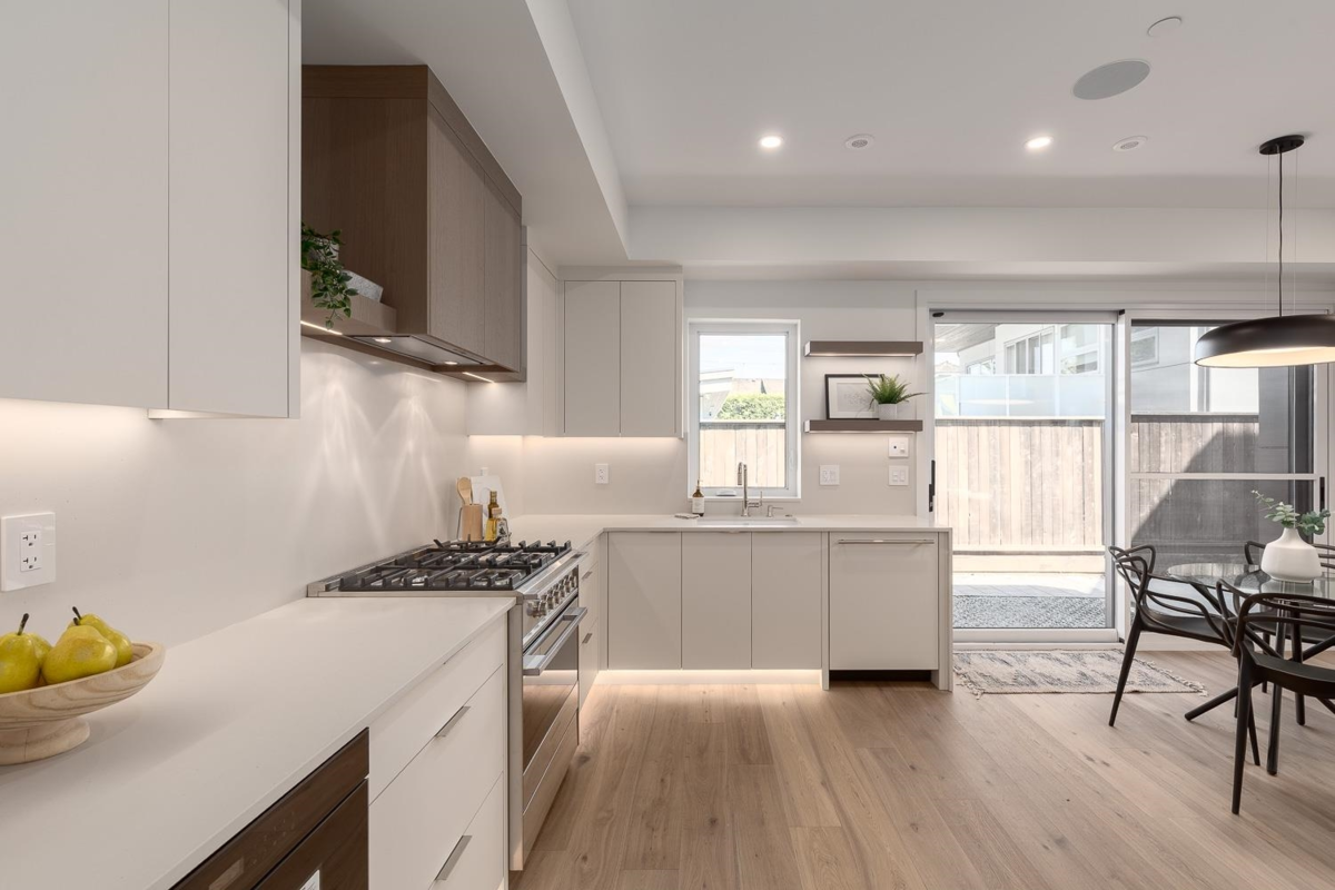 Breakfast Nook Photo of 1135 W 33rd Avenue, Vancouver, BC