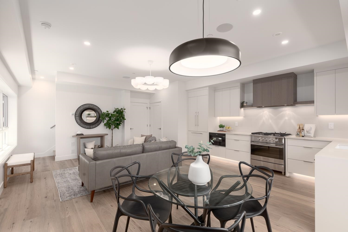 Exterior Front Photo of 1135 W 33rd Avenue, Vancouver, BC