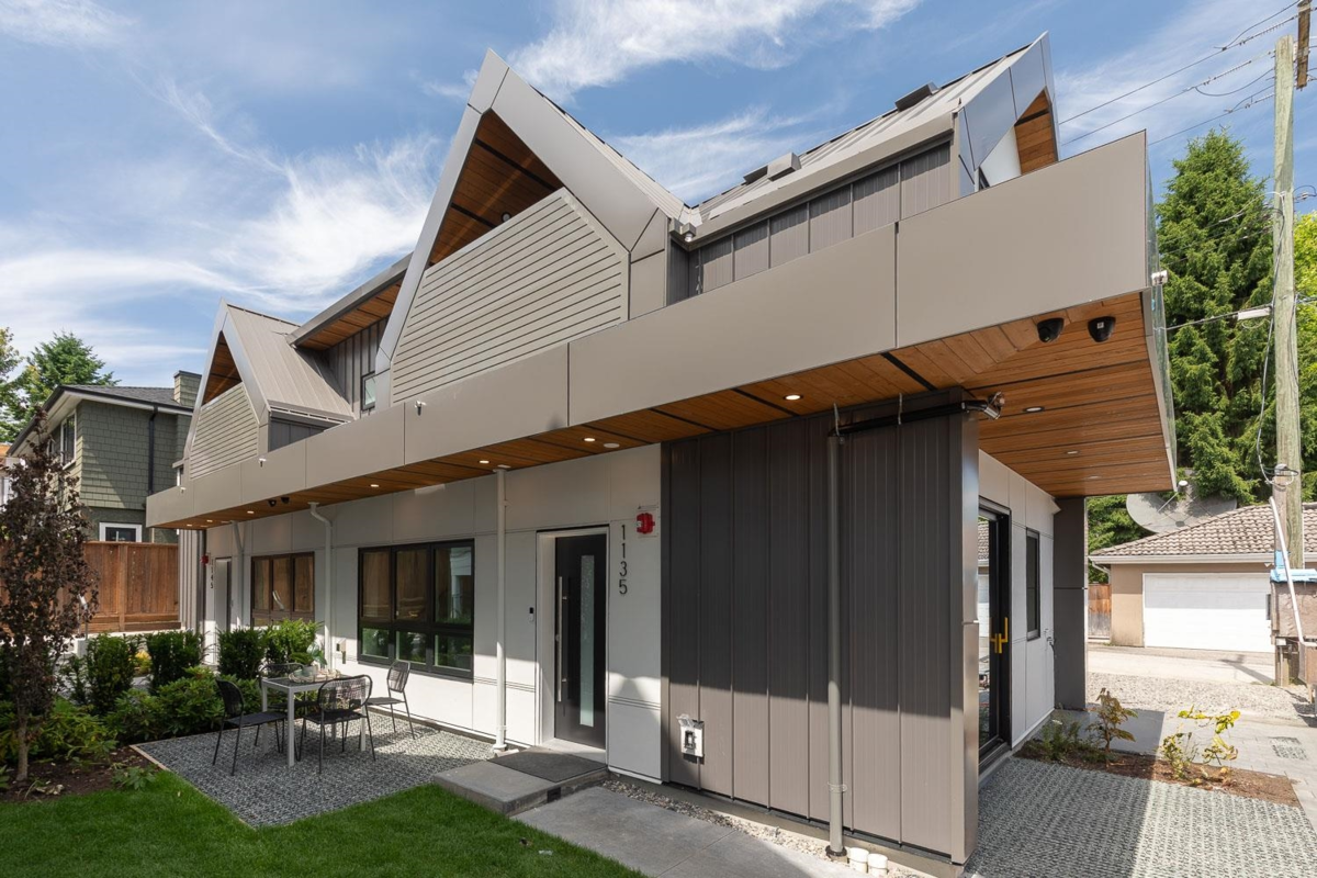 Hallway Photo of 1135 W 33rd Avenue, Vancouver, BC
