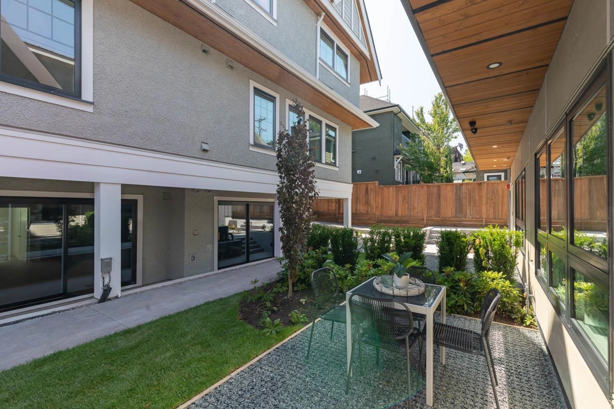 Mudroom Photo of 1135 W 33rd Avenue, Vancouver, BC