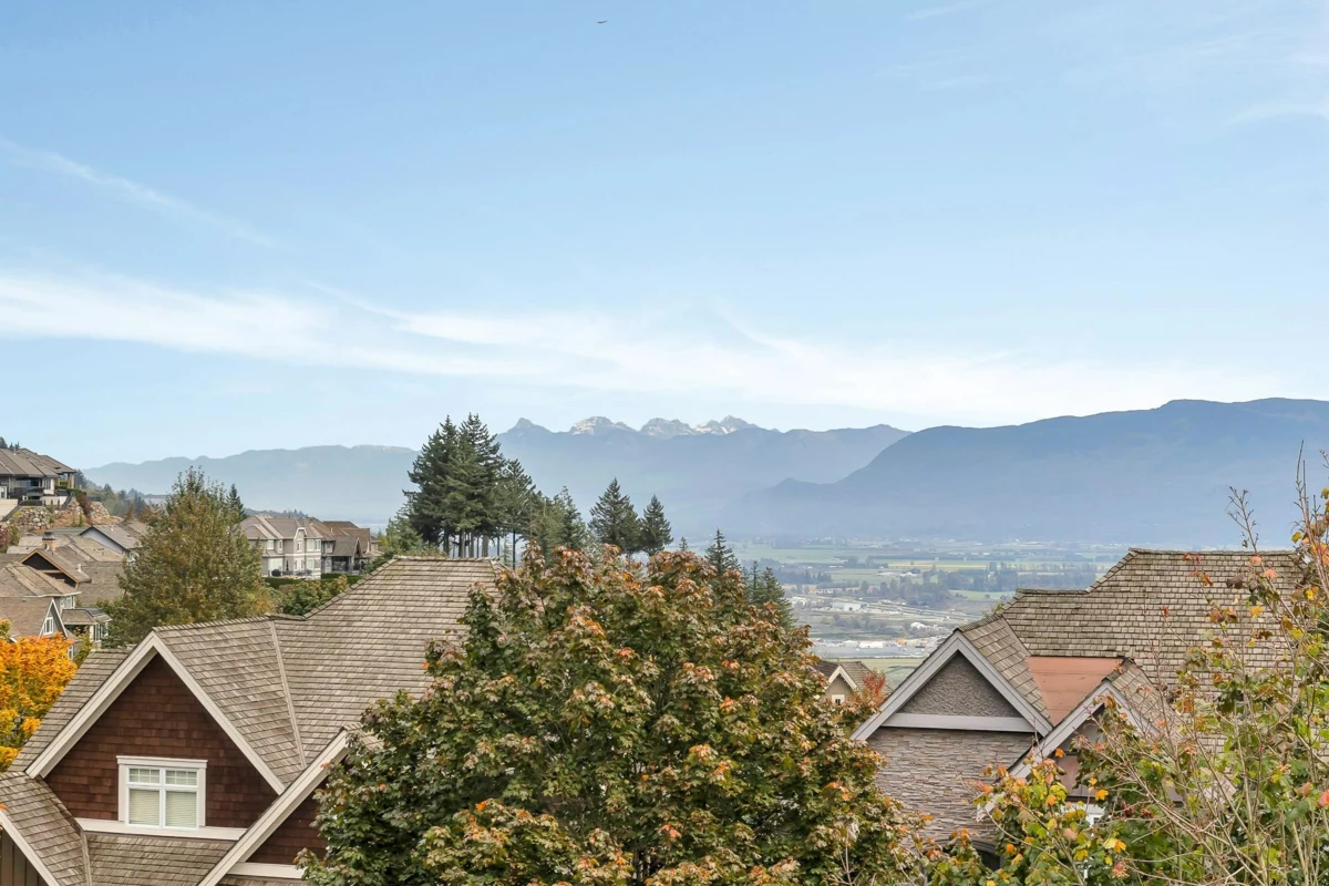 Hallway Photo of 35566 Jade Drive, Abbotsford, BC