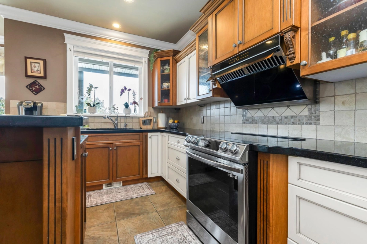 Pantry Photo of 35566 Jade Drive, Abbotsford, BC