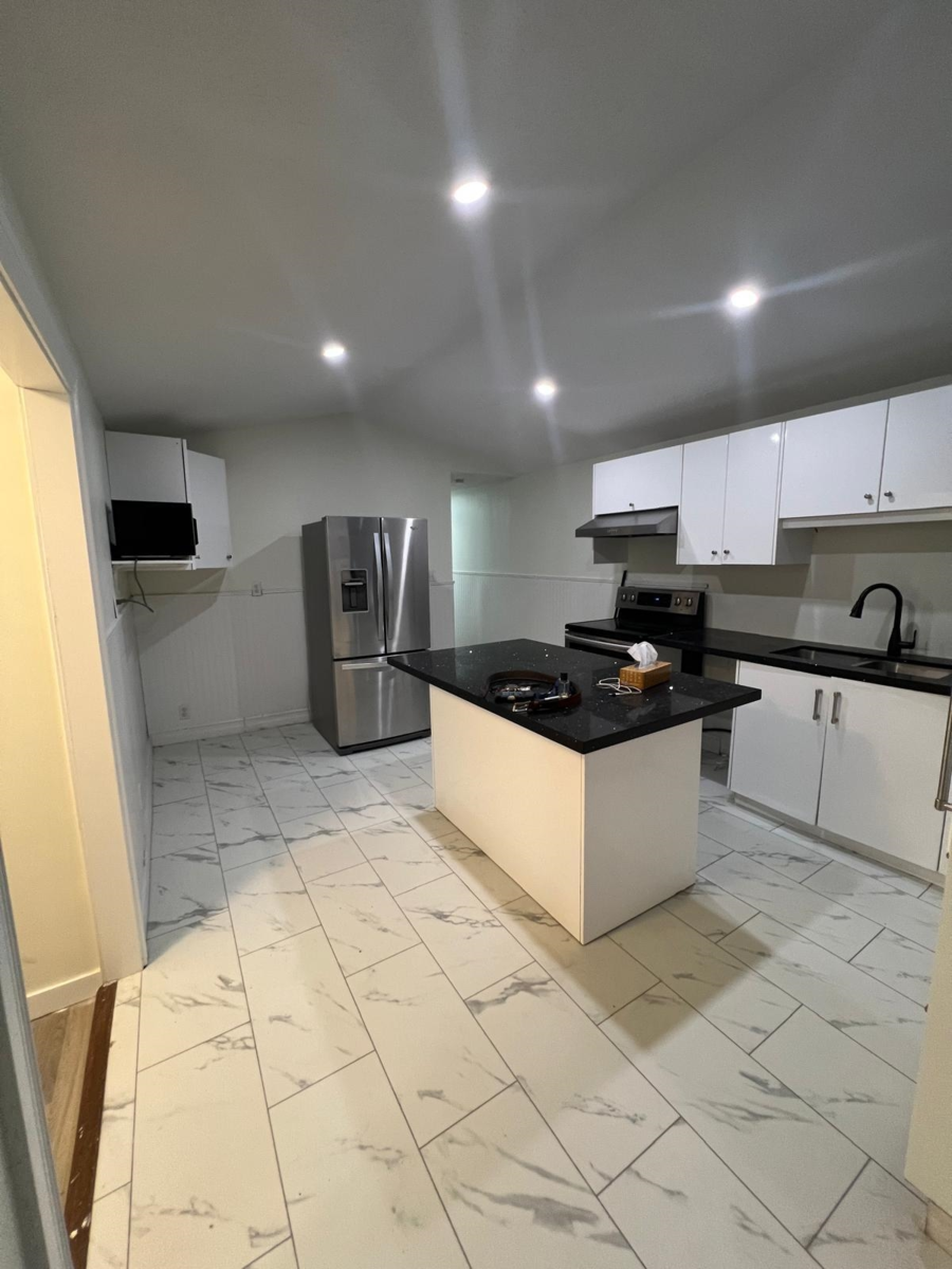 Breakfast Nook Photo of 45992 Gurney Road, Cultus Lake, BC