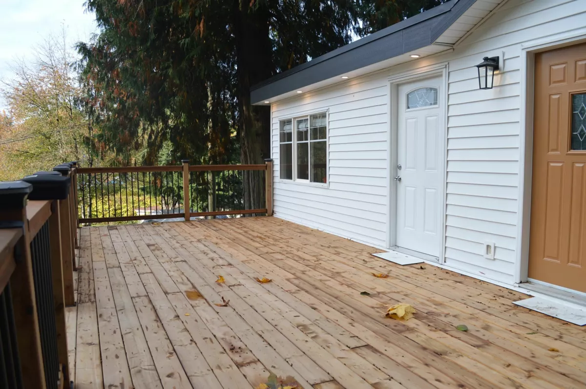 Entry Foyer Photo of 45992 Gurney Road, Cultus Lake, BC
