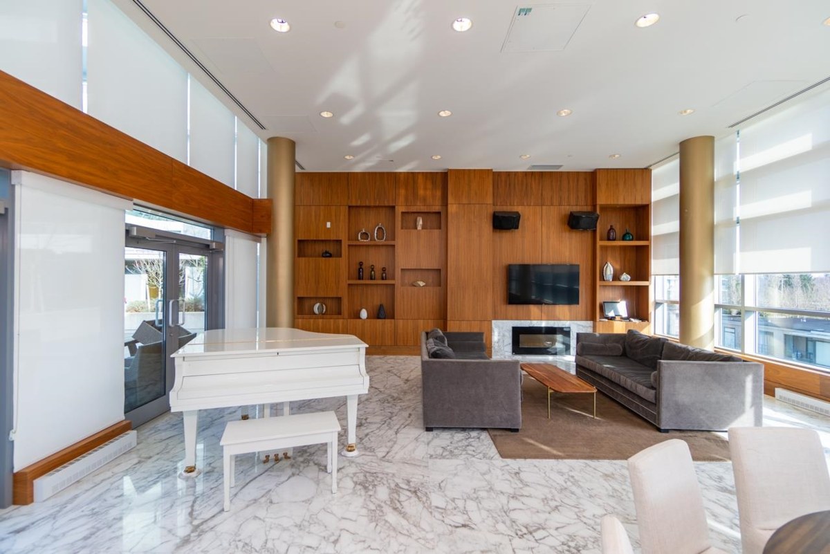 Kitchen Island Photo of 503 9019 Cook Road, Richmond, BC