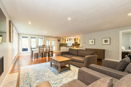 Breakfast Nook Photo of 24445 104 Avenue, Maple Ridge, BC