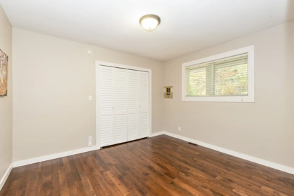 Guest Bathroom Photo of 24445 104 Avenue, Maple Ridge, BC