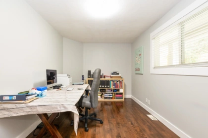Powder Room Photo of 24445 104 Avenue, Maple Ridge, BC