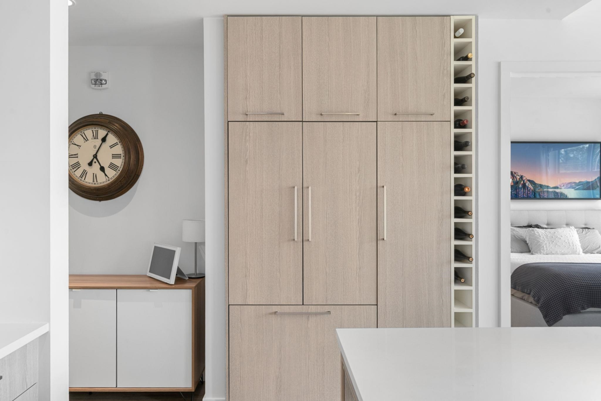 Breakfast Nook Photo of 413 747 E 3rd Street, North Vancouver, BC