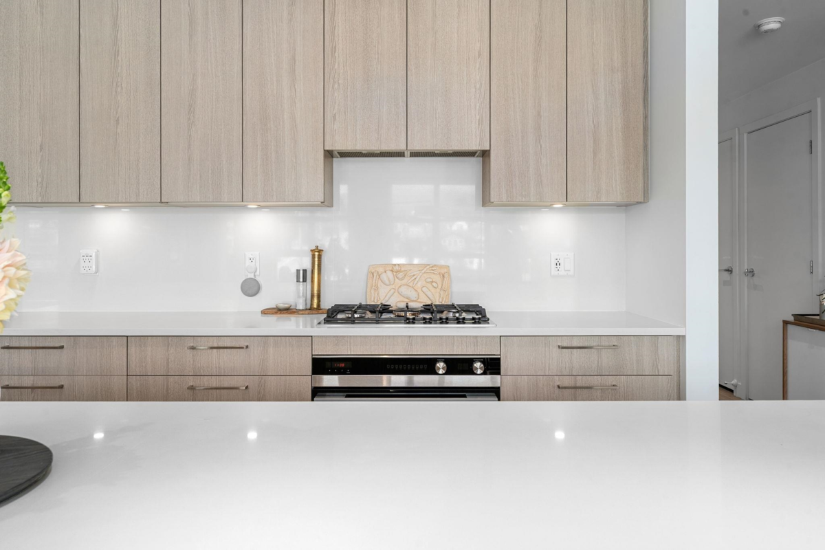 Dining Area Photo of 413 747 E 3rd Street, North Vancouver, BC