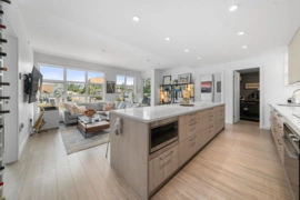 413 747 E 3rd Street, North Vancouver, BC