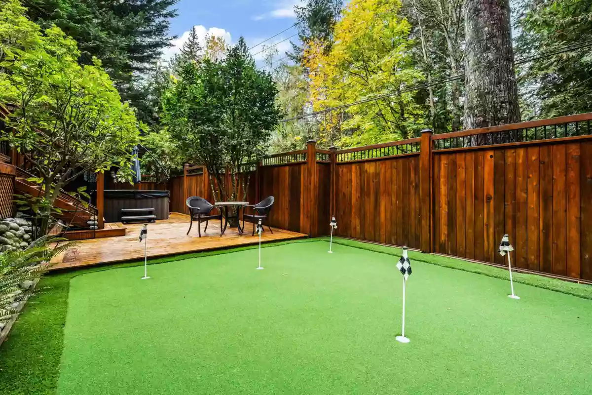 Garden / Landscaping Photo of 6326 Rockwell Drive, Harrison Hot Springs, BC