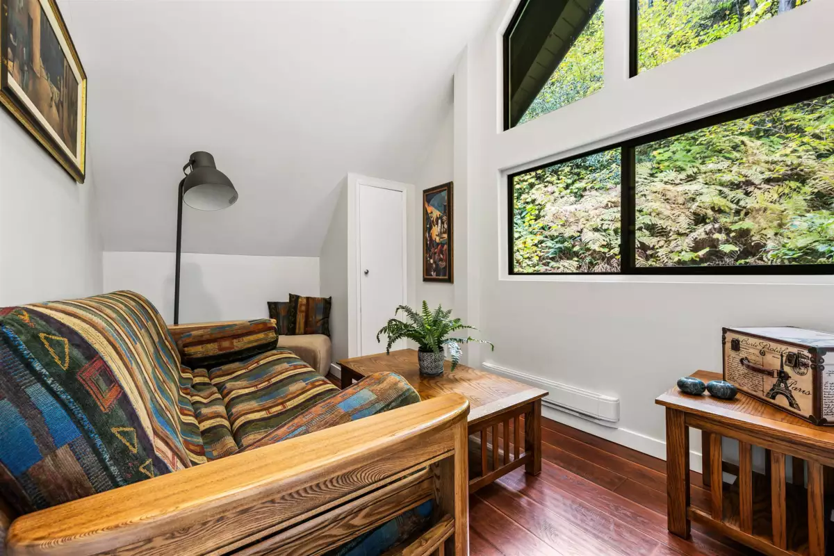 Hallway Photo of 6326 Rockwell Drive, Harrison Hot Springs, BC