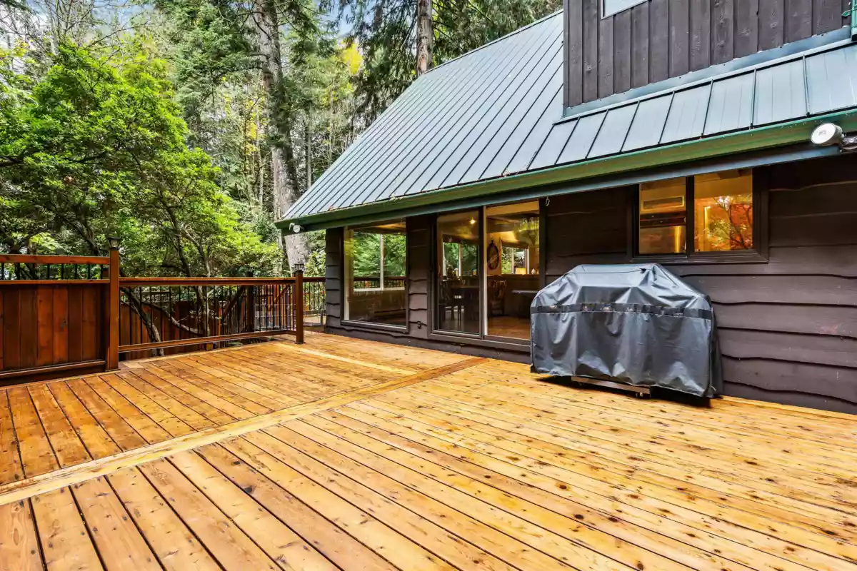 Hot Tub / Spa Photo of 6326 Rockwell Drive, Harrison Hot Springs, BC