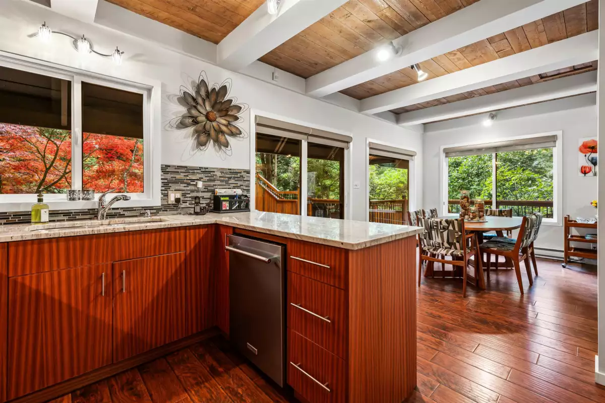 Walk-In Closet Photo of 6326 Rockwell Drive, Harrison Hot Springs, BC
