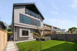 2 2750 W 19th Avenue, Vancouver, BC