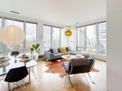 1207 989 Nelson Street, Vancouver, BC