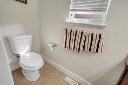 Entry Foyer Photo of 5942 165a Street, Surrey, BC