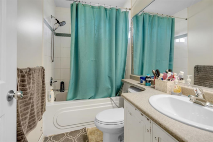 Laundry Room Photo of 5942 165a Street, Surrey, BC