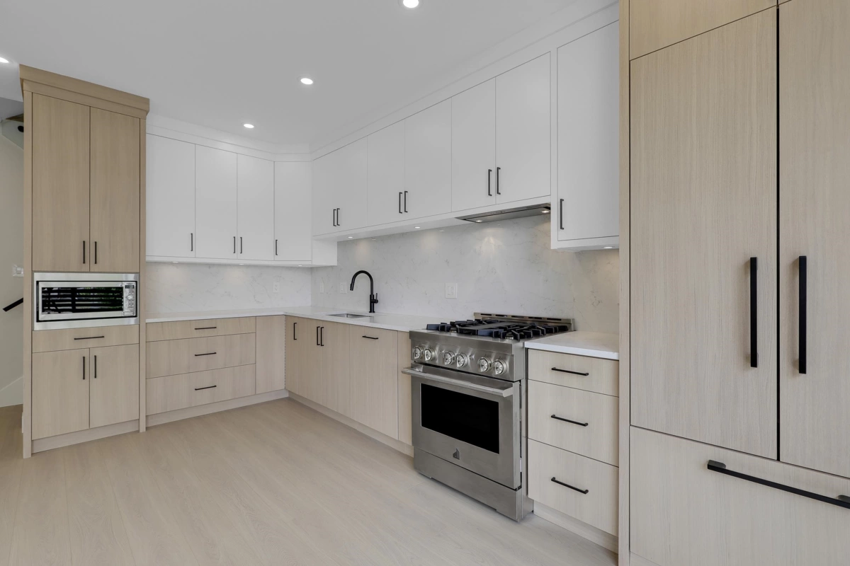 Breakfast Nook Photo of 1 3695 E 26 Avenue, Vancouver, BC