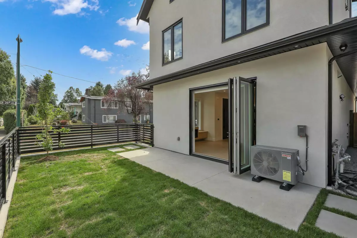 Front Yard Photo of 1 3695 E 26 Avenue, Vancouver, BC