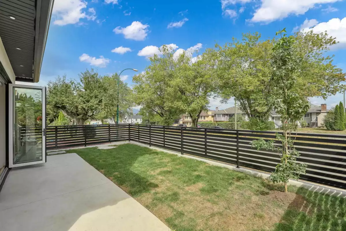 Garden / Landscaping Photo of 1 3695 E 26 Avenue, Vancouver, BC