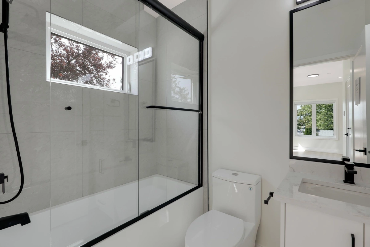 Laundry Room Photo of 1 3695 E 26 Avenue, Vancouver, BC