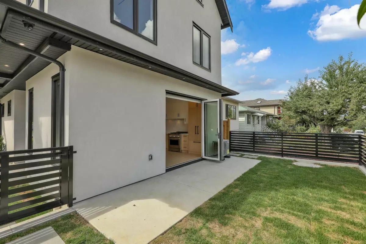 Outdoor Deck Photo of 1 3695 E 26 Avenue, Vancouver, BC