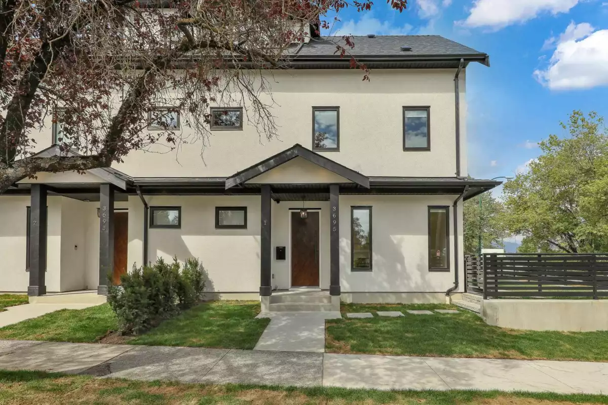 Outdoor Patio Photo of 1 3695 E 26 Avenue, Vancouver, BC