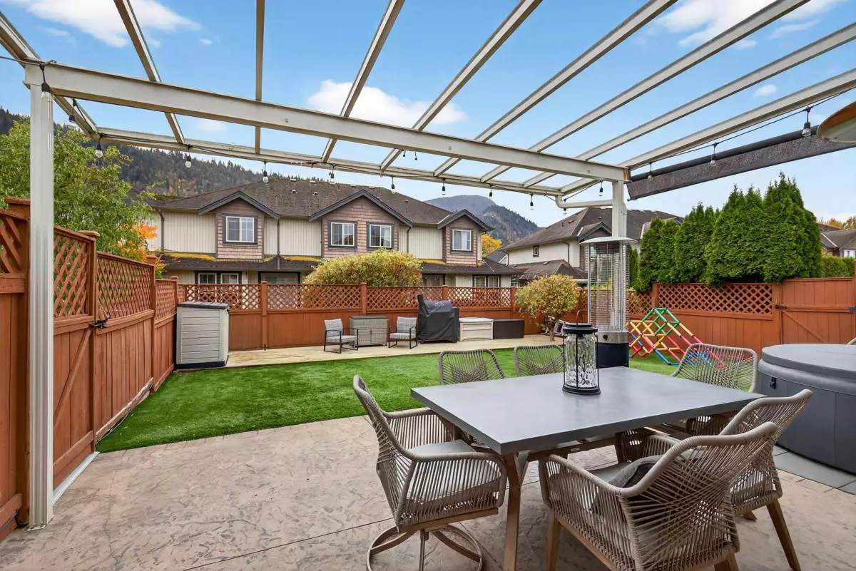 Front Yard Photo of 17 44523 Mclaren Drive, Chilliwack, BC