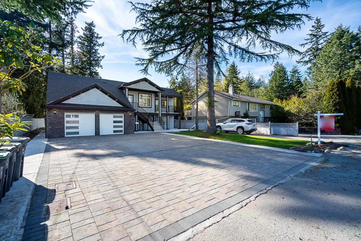 Front Yard Photo of 1675 136 Street, Surrey, BC