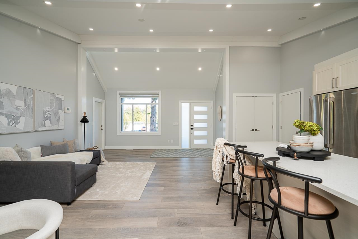 Kitchen Photo of 1675 136 Street, Surrey, BC