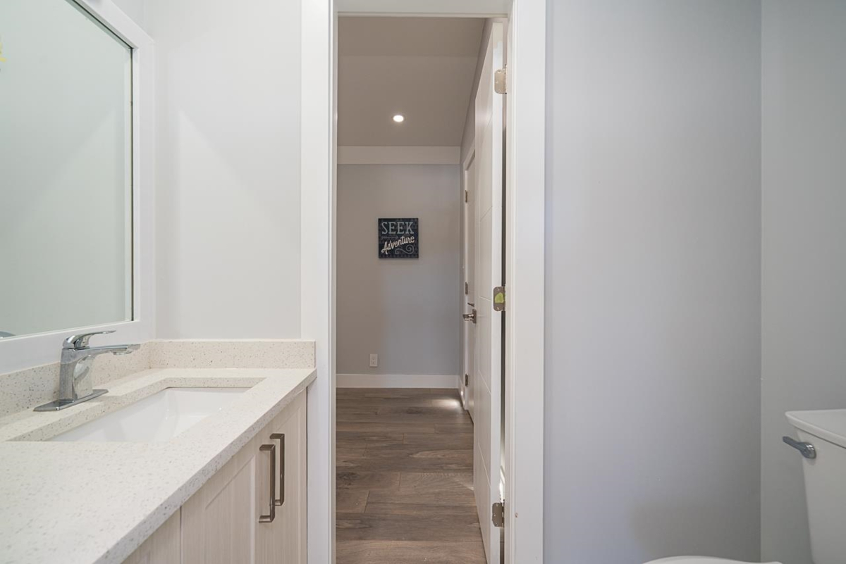 Mudroom Photo of 1675 136 Street, Surrey, BC