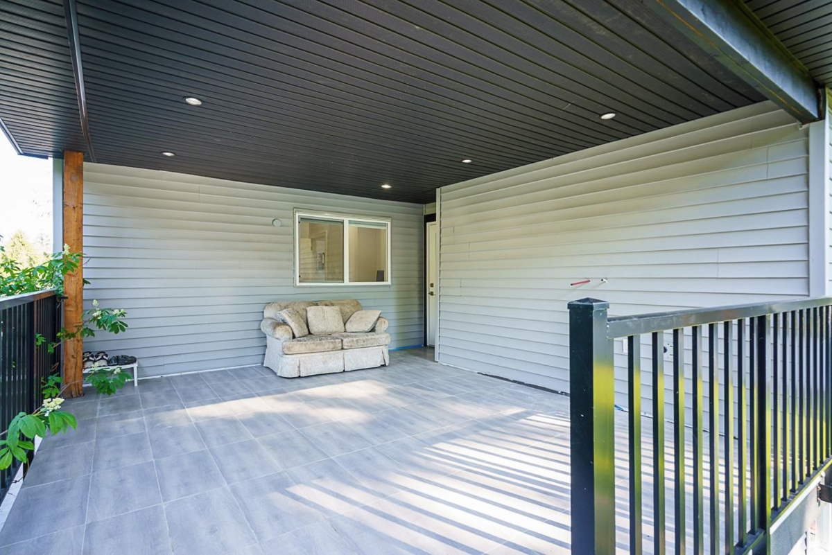 Staircase Photo of 1675 136 Street, Surrey, BC