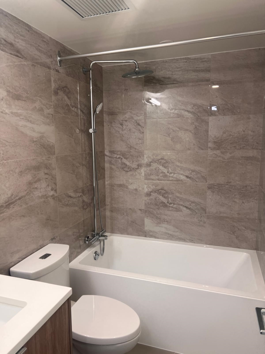 Dining Area Photo of 3211 13675 107a Avenue, Surrey, BC