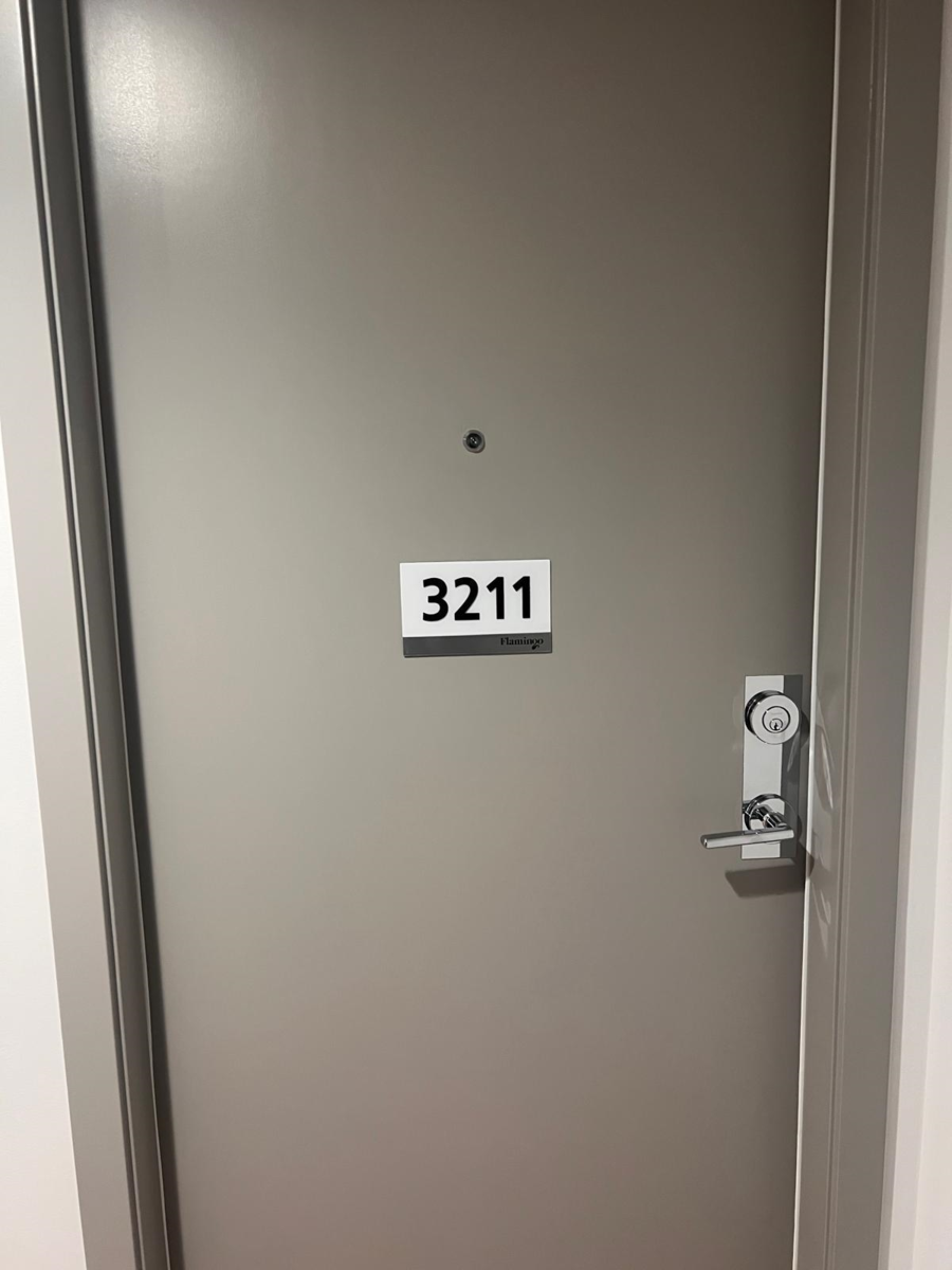 Family Room Photo of 3211 13675 107a Avenue, Surrey, BC