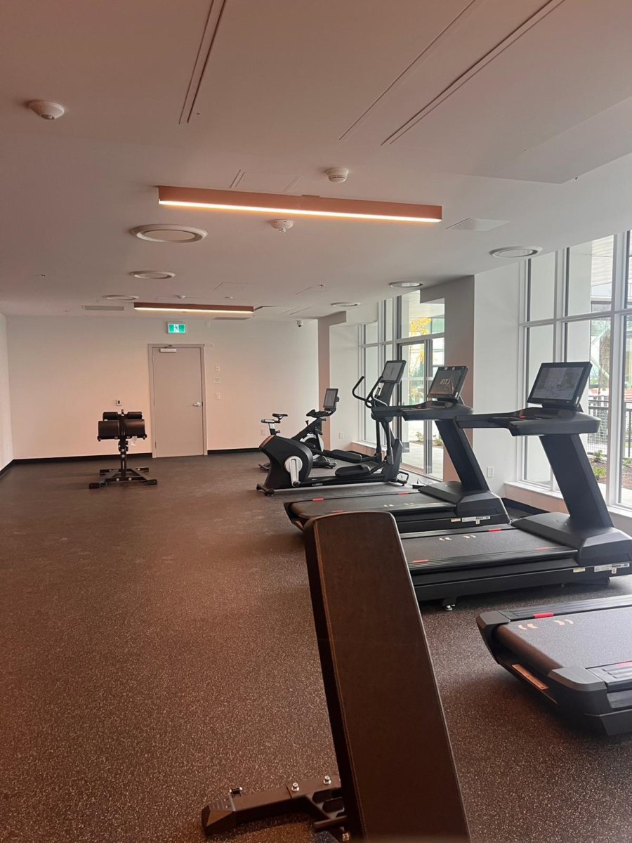 Swimming Pool Photo of 3211 13675 107a Avenue, Surrey, BC