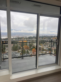 Powder Room Photo of 3211 13675 107a Avenue, Surrey, BC