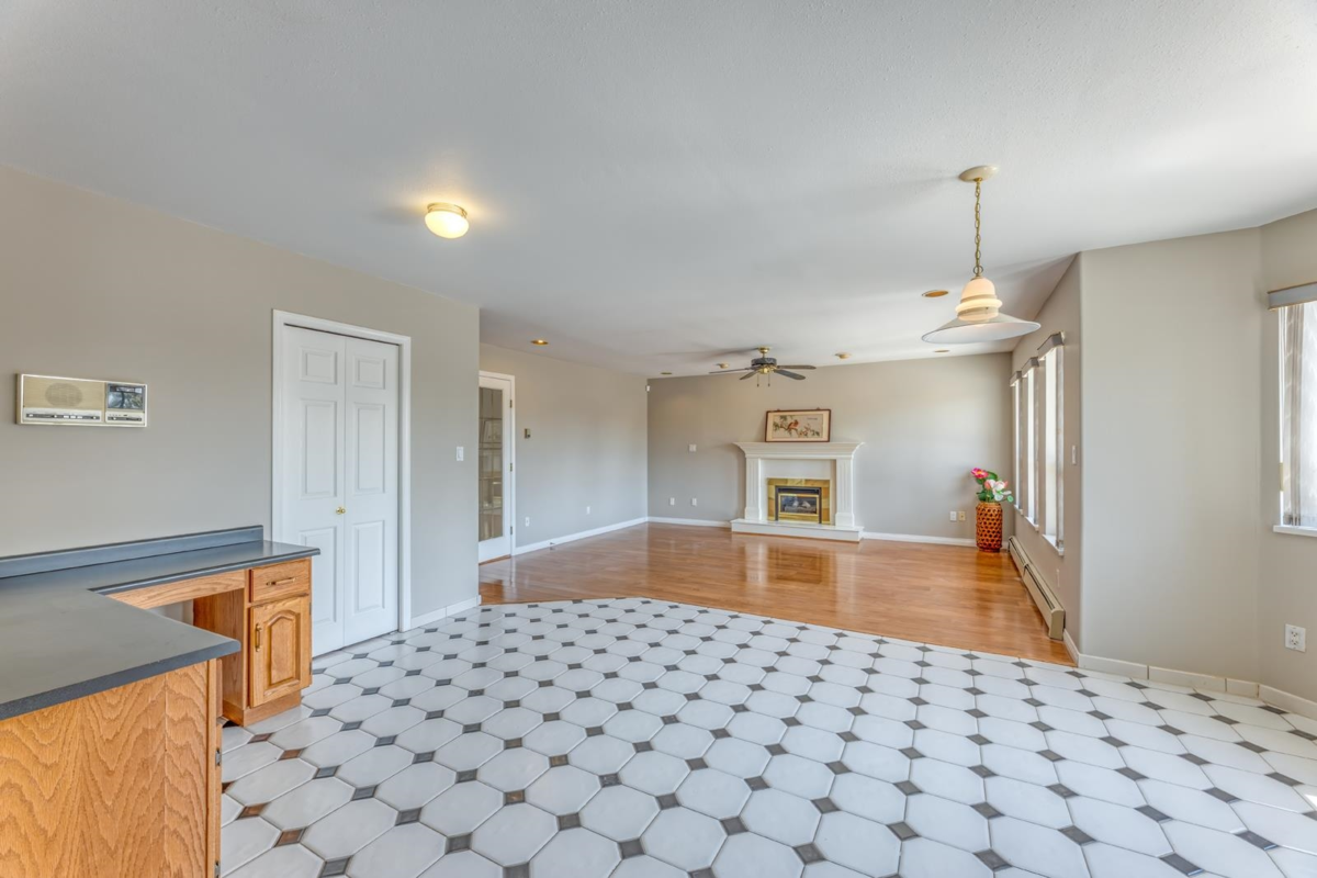 Breakfast Nook Photo of 4930 Venables Street, Burnaby, BC