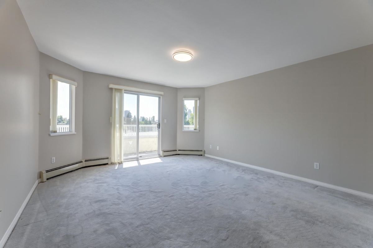 Mudroom Photo of 4930 Venables Street, Burnaby, BC