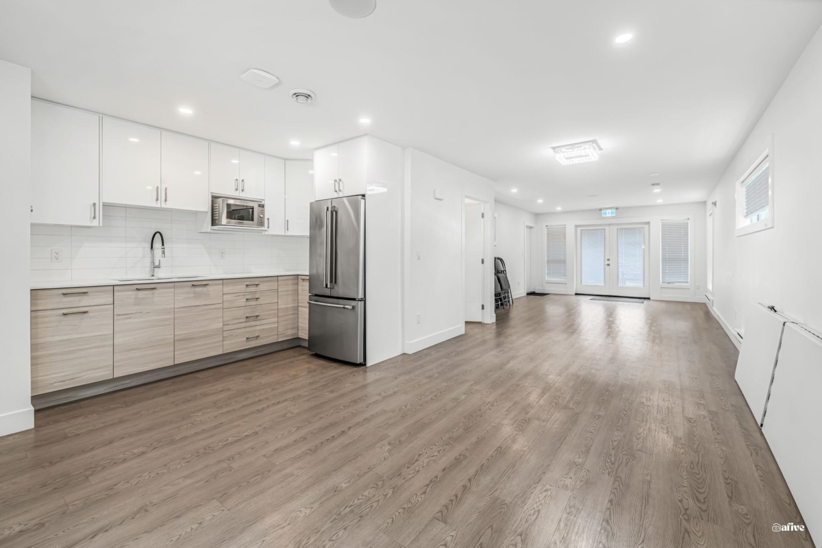 Hot Tub / Spa Photo of 48 7177 194a Street, Surrey, BC