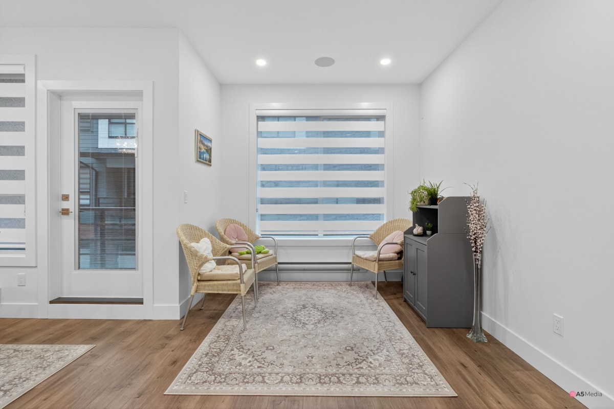 Kitchen Island Photo of 48 7177 194a Street, Surrey, BC