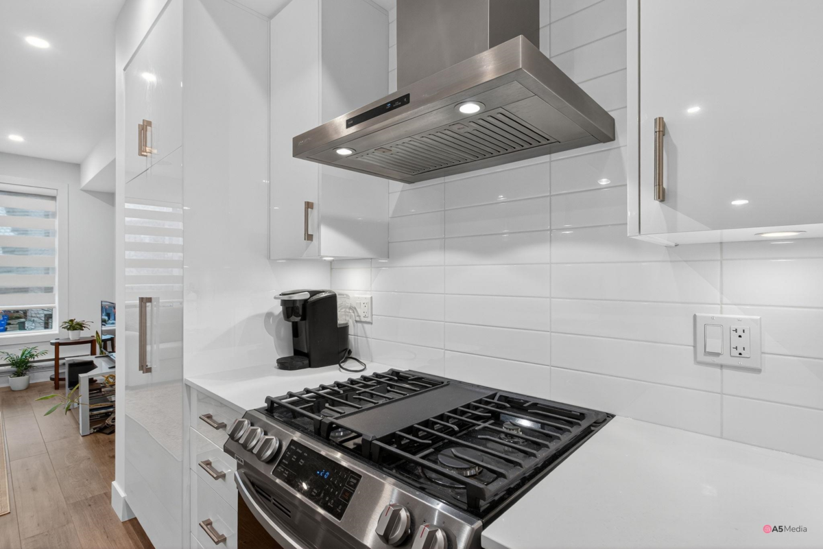 Walk-In Closet Photo of 48 7177 194a Street, Surrey, BC