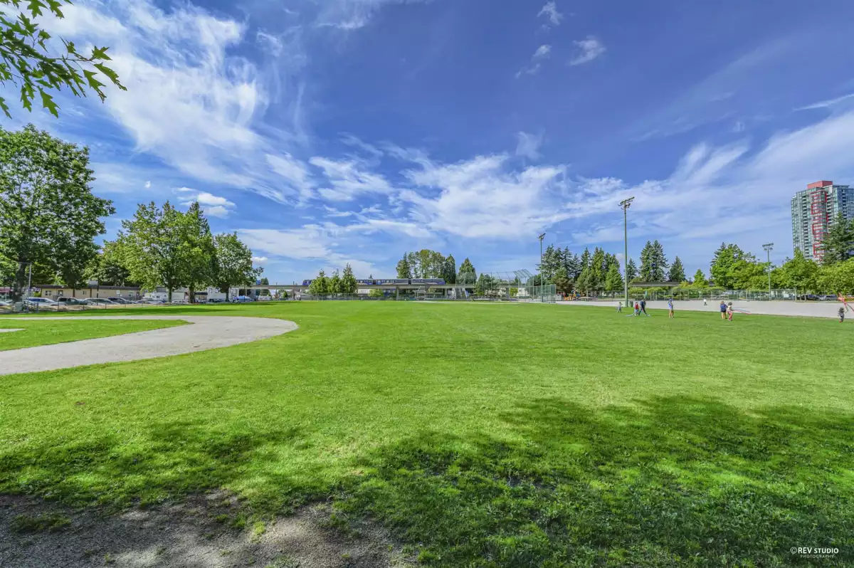 Loft / Bonus Room Photo of 3308 6538 Nelson Avenue, Burnaby, BC