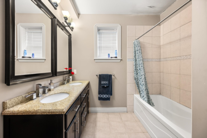 Basement Recreation Room Photo of 667 248 Street, Langley, BC