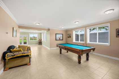 Hallway Photo of 667 248 Street, Langley, BC